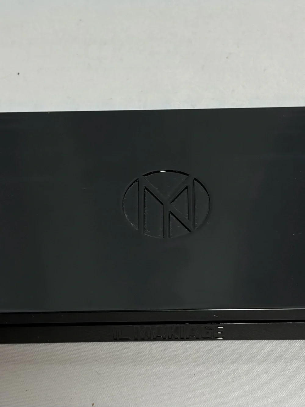 New IL MAKIAGE Shade Addict Eyeshadow Palette